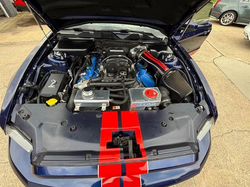 Used 2011 Ford Mustang Shelby GT500 w/ SVT Performance Pkg RWD image 13