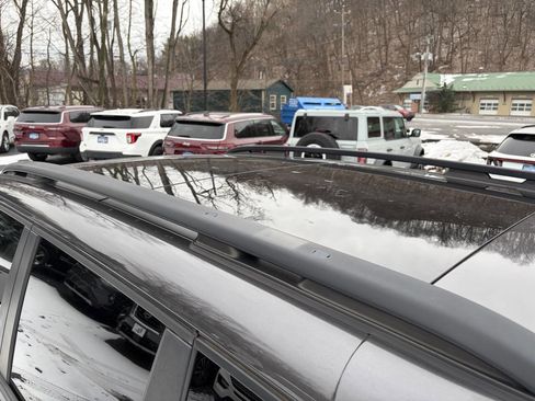 Used 2018 Jeep Renegade Altitude image 11