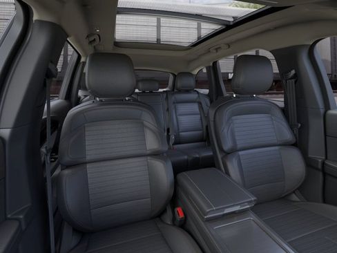 New 2026 Lincoln Nautilus Reserve AWD/4WD image 10