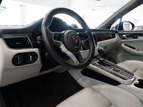 Used 2017 Porsche Macan S AWD/4WD image 16