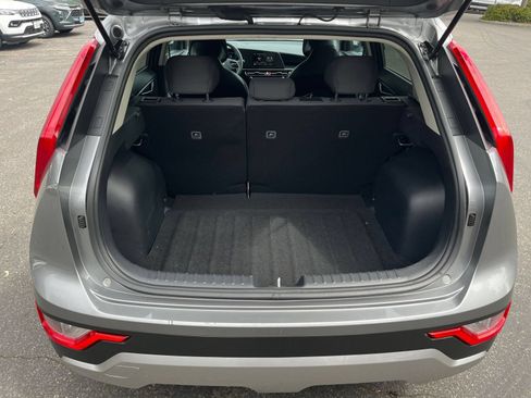 Used 2026 Kia Niro LX FWD image 29