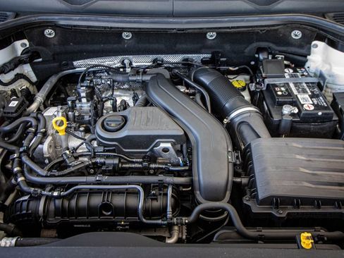 Certified 2023 Volkswagen Taos S image 11