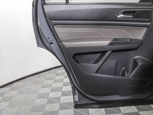 Used 2022 Volkswagen Atlas Cross Sport SEL image 41