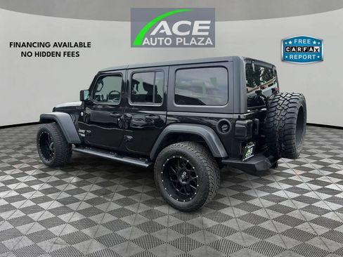 Used 2018 Jeep Wrangler Unlimited Sport S AWD/4WD image 7