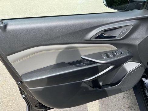 New 2026 Chevrolet Trax ACTIV w/ Sunroof Package FWD image 10