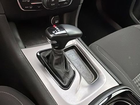 Used 2022 Dodge Charger R/T w/ Blacktop Package image 27