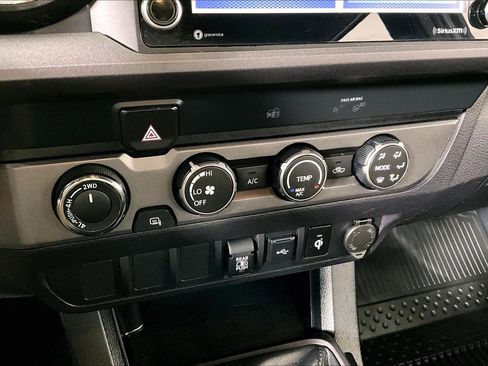 Used 2020 Toyota Tacoma TRD Sport image 33