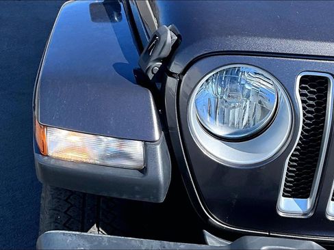 Used 2020 Jeep Wrangler Unlimited Sahara image 30