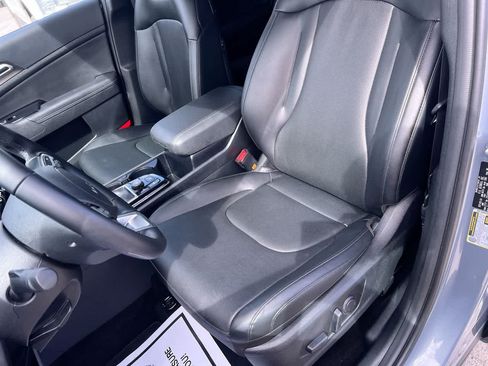 Certified 2025 Kia Sportage EX FWD image 11