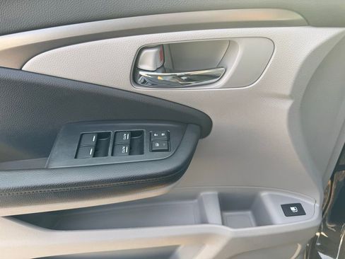 Used 2019 Honda Pilot EX image 17