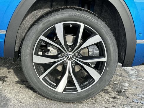 New 2025 Volkswagen Atlas Cross Sport SEL Premium R-Line image 8