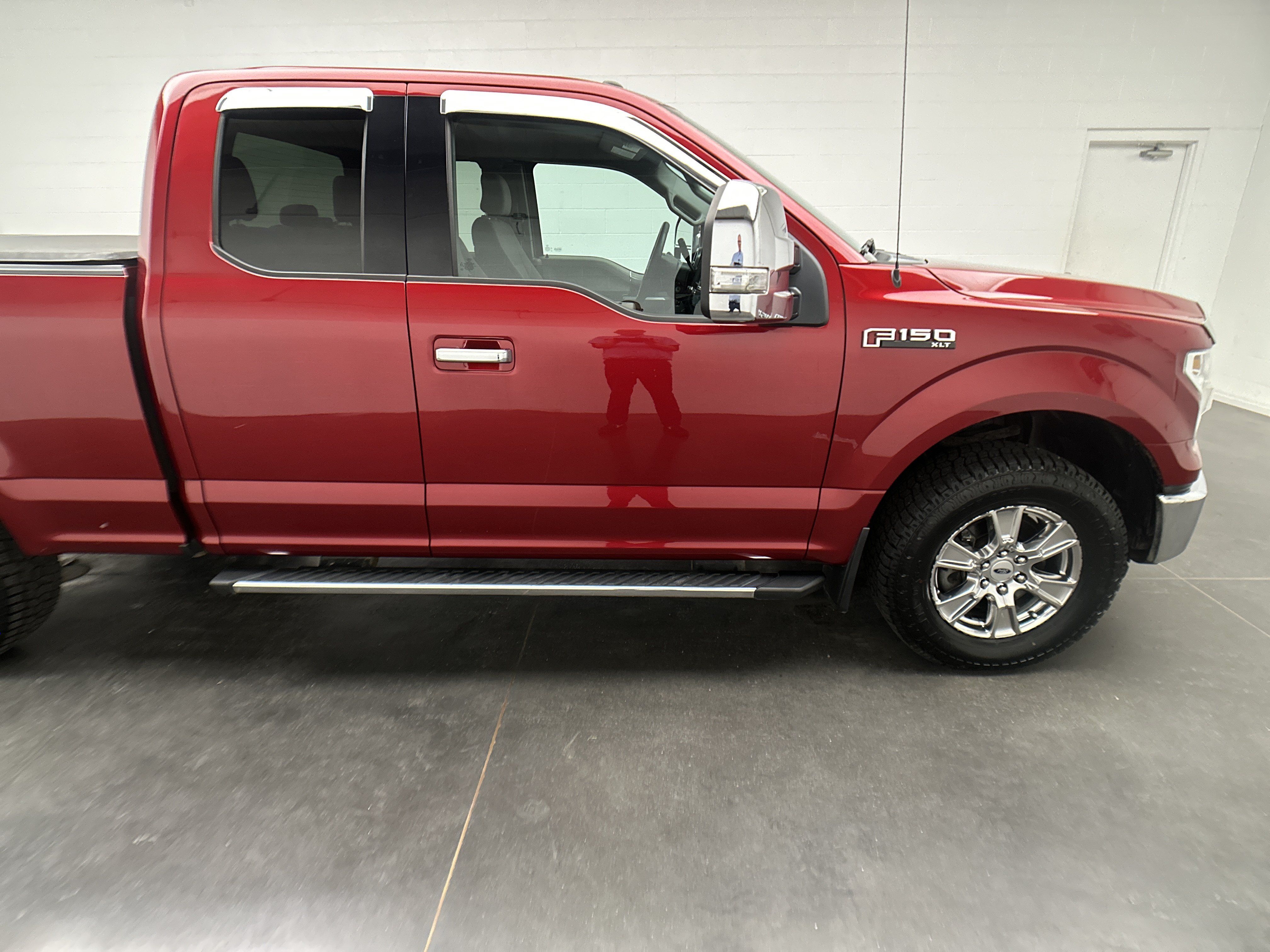 Used 2016 Ford F150 XLT w/ Equipment Group 301A Mid AWD/4WD image 40
