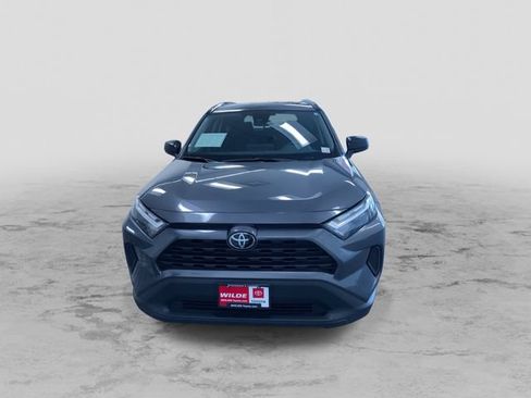 Used 2025 Toyota RAV4 LE AWD/4WD image 5