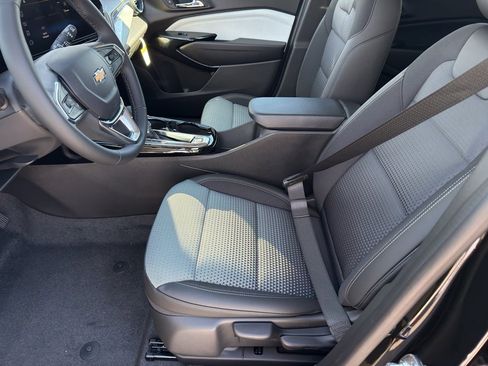 New 2026 Chevrolet Trax LT w/ Sunroof Package image 10