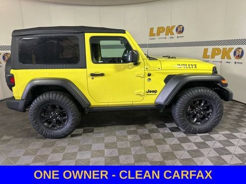 Used 2022 Jeep Wrangler Sport AWD/4WD image 2