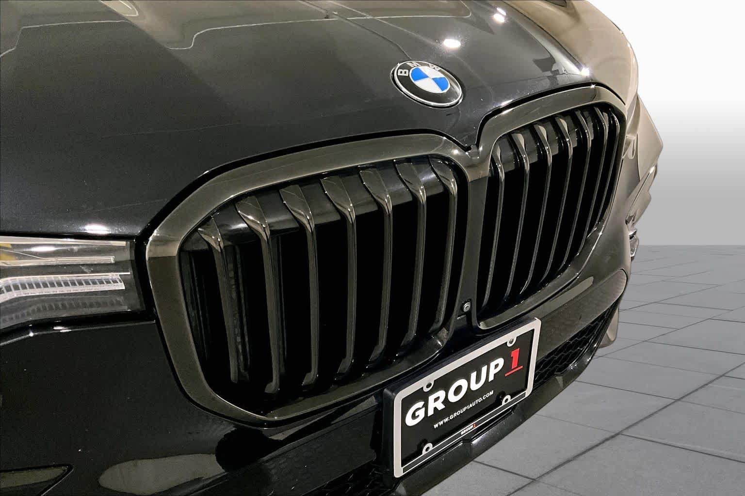 Used 2022 BMW X7 M50i AWD/4WD image 31