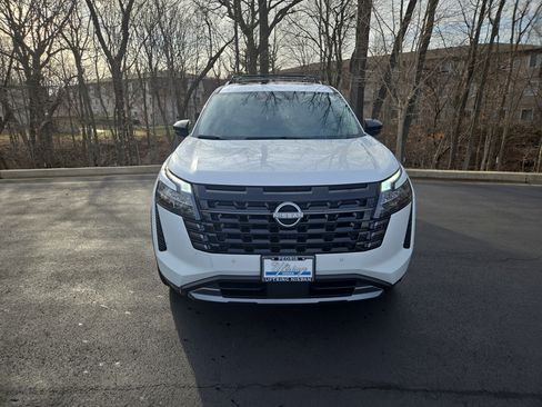 New 2026 Nissan Pathfinder SL image 7