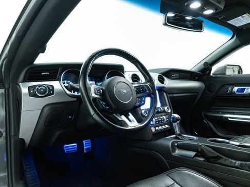 Used 2020 Ford Mustang Premium image 22