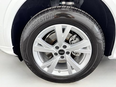 Certified 2025 Audi Q5 Premium w/ Convenience Package AWD/4WD image 29