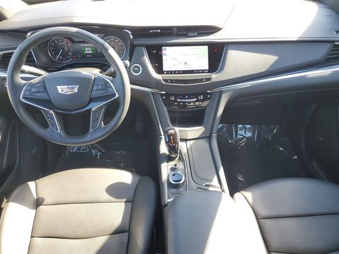 Used 2025 Cadillac XT5 Premium Luxury image 15