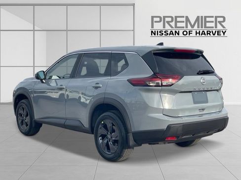 New 2026 Nissan Rogue SV FWD image 3