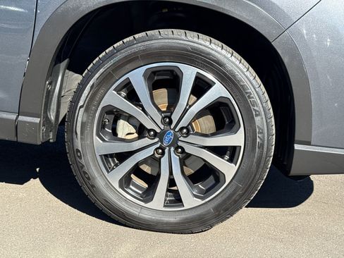 Used 2020 Subaru Forester Limited w/ Popular Package #3 image 4