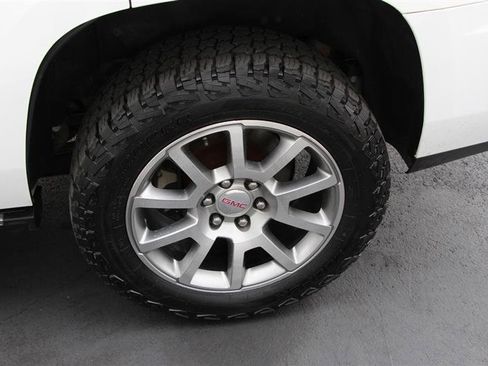 Used 2016 GMC Yukon Denali w/ Open Road Package image 35