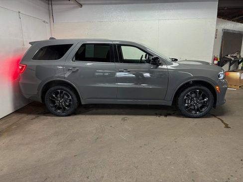 Used 2022 Dodge Durango GT w/ Blacktop Package image 4