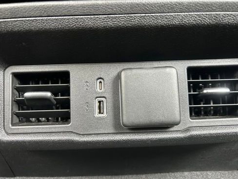 Used 2023 GMC Sierra 1500 Elevation AWD/4WD image 18