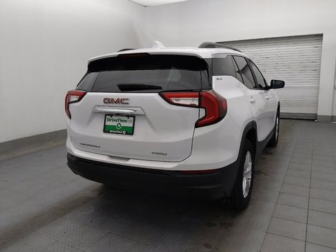 Used 2024 GMC Terrain SLE w/ Driver Convenience Package image 6