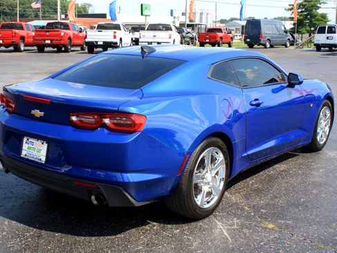 Used 2021 Chevrolet Camaro LT image 4