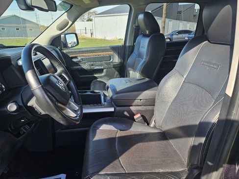 Used 2013 RAM 1500 Laramie w/ Convenience Group image 11
