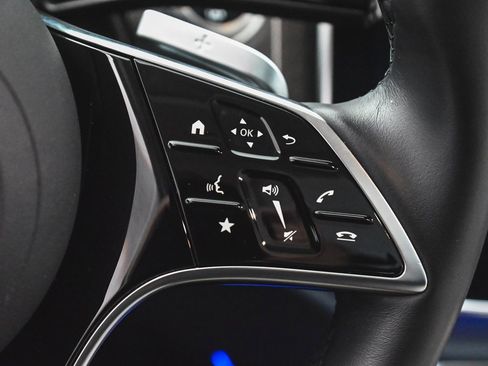 Used 2025 Mercedes-Benz E 350 4MATIC Sedan image 23