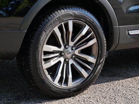 Certified 2017 Ford Explorer Platinum AWD/4WD image 7