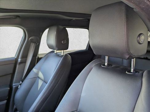 Used 2024 Land Rover Range Rover Velar Dynamic SE image 14