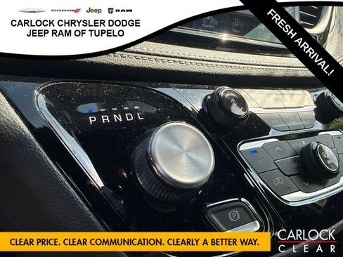 Used 2022 Chrysler Pacifica Touring FWD image 23