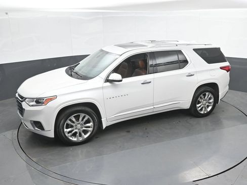 Used 2021 Chevrolet Traverse High Country w/ LPO, Cargo Package AWD/4WD image 39