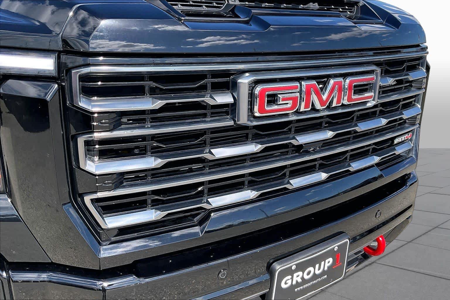 Used 2025 GMC Sierra 3500 AT4 w/ AT4 Premium Plus Package AWD/4WD image 30