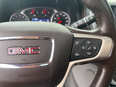Used 2020 GMC Acadia SLE w/ Driver Convenience Package image 28