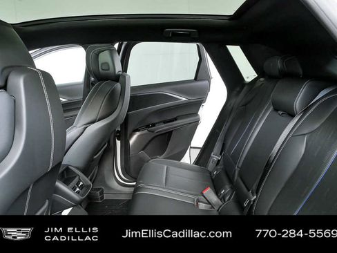 Used 2025 Cadillac Lyriq Luxury w/ LPO, Floor Liner Package AWD/4WD image 20