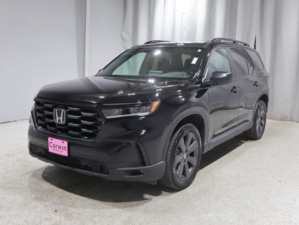 Used 2025 Honda Pilot Sport image 7