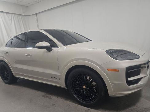 Used 2025 Porsche Cayenne GTS AWD/4WD image 1
