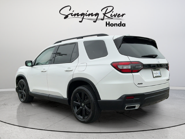 Used 2025 Honda Pilot Black Edition image 5
