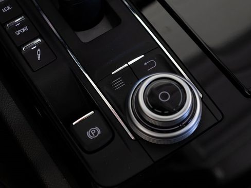 Used 2017 Maserati Quattroporte S GranLusso Q4 image 34