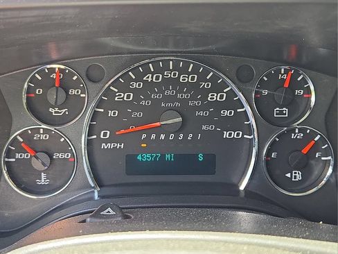 Used 2012 Chevrolet Express 1500 RWD image 24