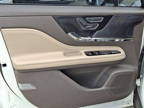 Used 2020 Lincoln Corsair AWD w/ Equipment Group 101A image 12