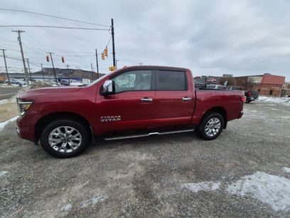 Used 2021 Nissan Titan SL w/ Moonroof Package