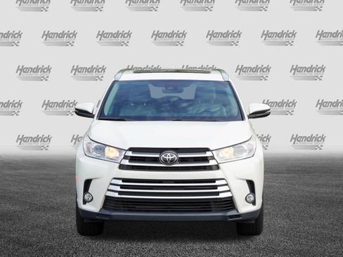 Used 2017 Toyota Highlander XLE AWD/4WD image 3