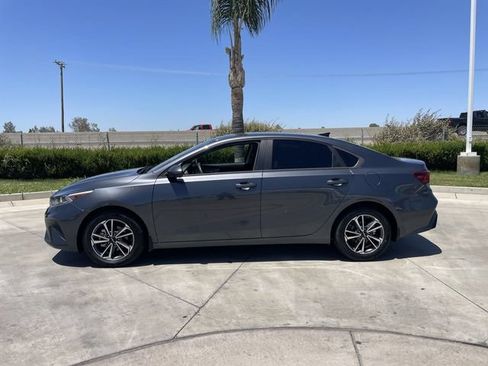 Used 2023 Kia Forte LXS FWD image 5
