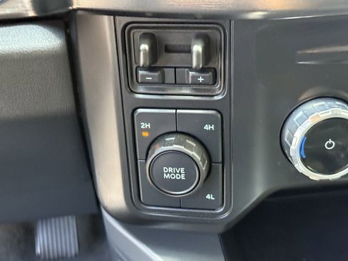 Used 2024 Ford F250 Lariat AWD/4WD image 23